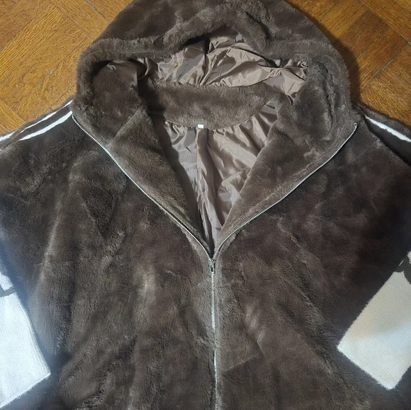 Gorgeois Plush Boutique Jacket W Hood, Size Small Hp🔥🔥🔥🔥 - Picture 2 of 7